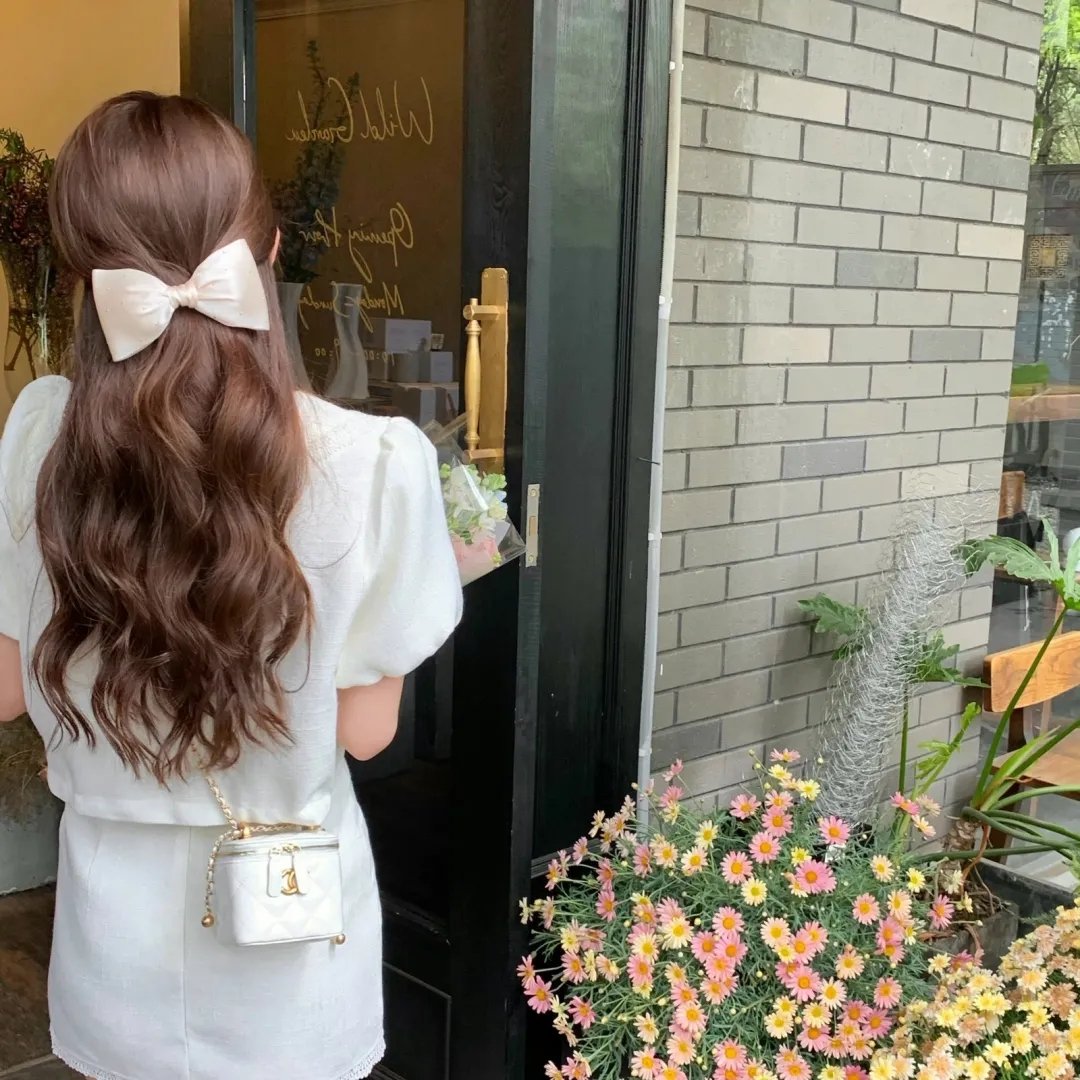 魔女荷莉